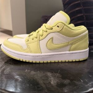 Nike Jordan 1’s Low Lime and White